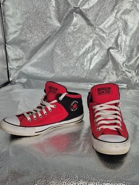 Converse All Star Men's 7 Women's 9 Black and Red Low Top Sneakers